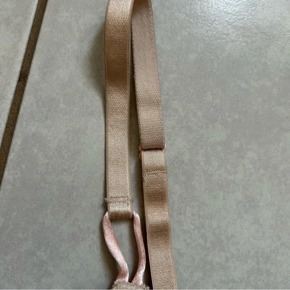 Elegant Lace Underwire Bra - Tan - Picture 4 of 10